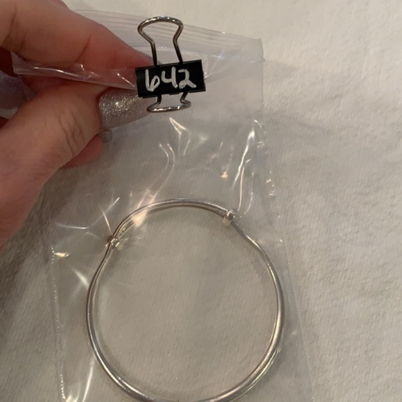 💐5/25 silver tone simple minimalist size small bracelet bangle - Picture 9 of 9